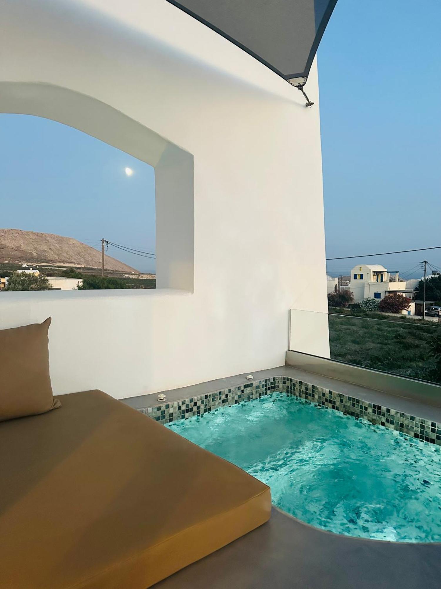 White Harmony Suites Megalochori  Bagian luar foto